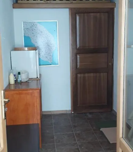 Bed & Breakfast La Roccia Merine
