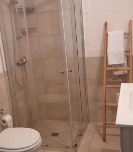 Bed & Breakfast La Roccia Merine